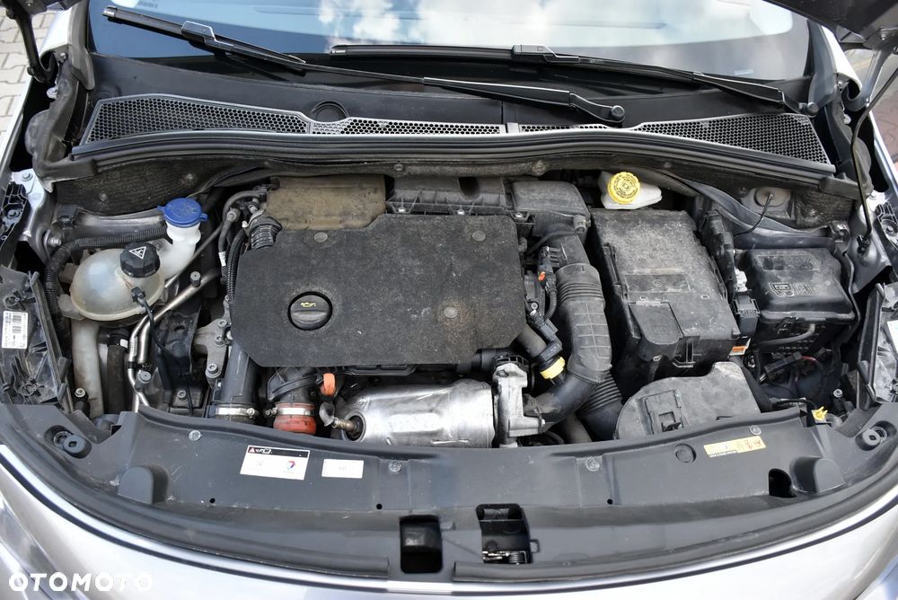 Peugeot 2008 BlueHDi 100 Allure - 39