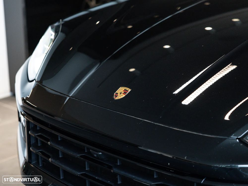 Porsche Cayenne Coupé E-Hybrid - 17