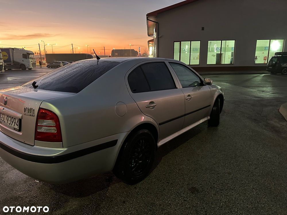 Skoda Octavia 2.0 Elegance - 6