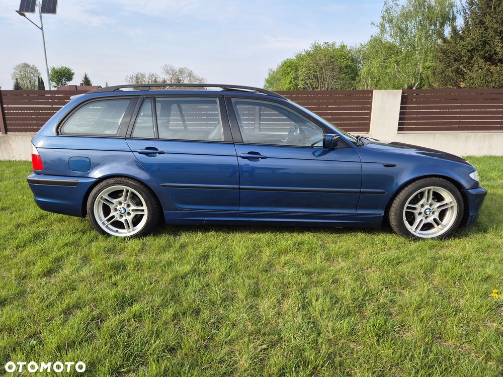 BMW Seria 3 320i Touring - 9