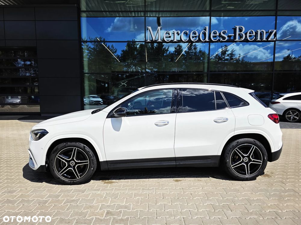 Mercedes-Benz GLA 200 AMG Line - 4