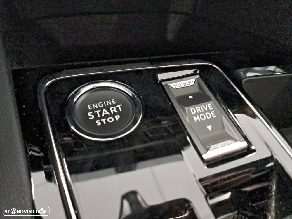 Peugeot 3008 1.6 Hybrid GT e-EAT8 - 19