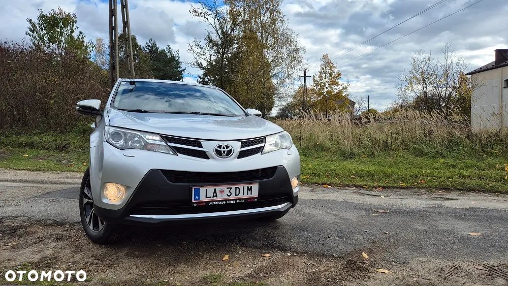 Toyota RAV4 2.0 D-4D Premium - 11