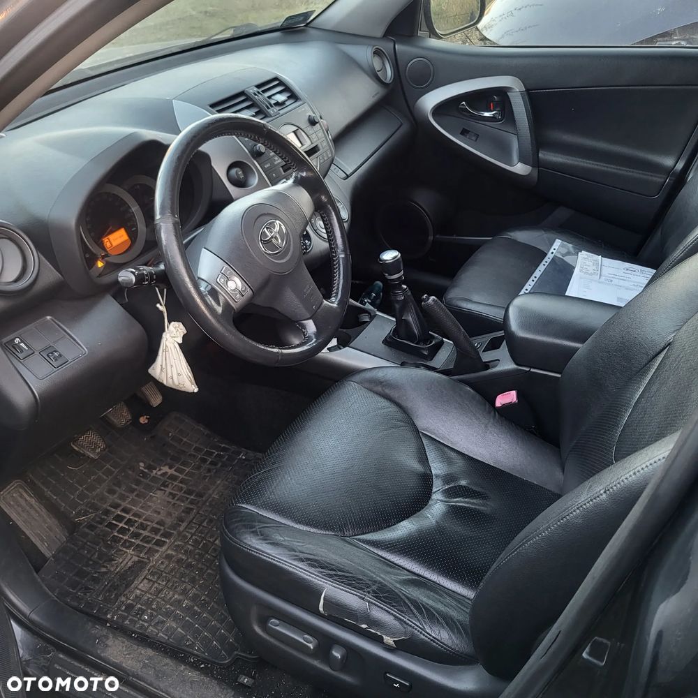 Toyota RAV4 2.2 D-4D Sol 180 - 6