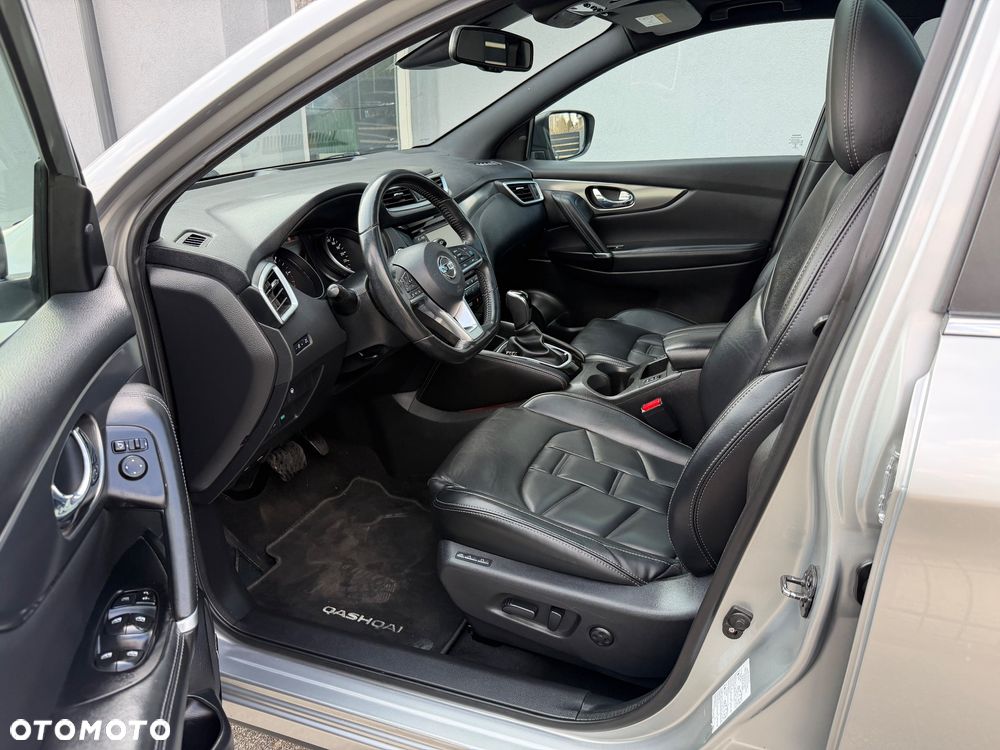 Nissan Qashqai 1.6 dCi Xtronic TEKNA+ - 6