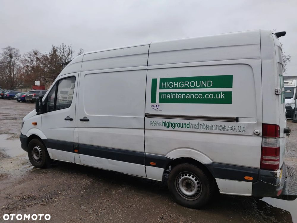 Mercedes-Benz Sprinter - 12