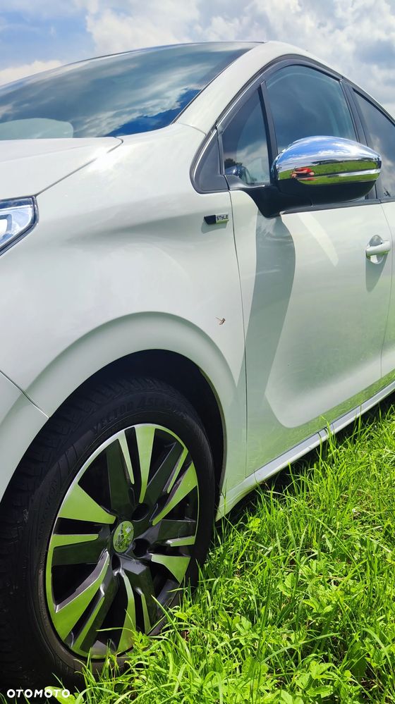 Peugeot 208 1.2 VTi Style - 16