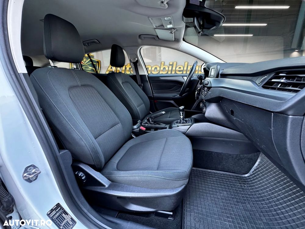 Ford Focus 1.5 EcoBlue Connected - 9