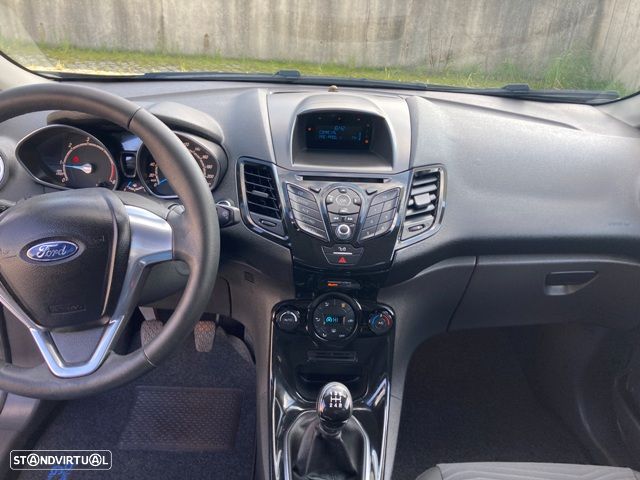 Ford Fiesta 1.5 TDCi Titanium - 16