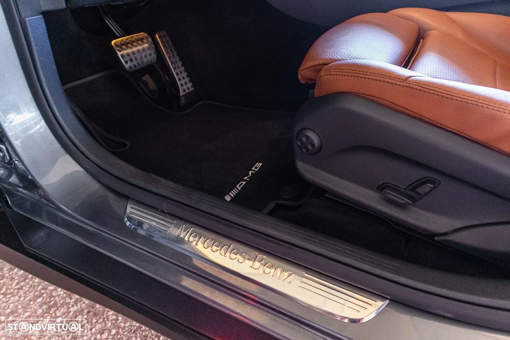Mercedes-Benz GLC 300 d 4Matic 9G-TRONIC AMG Line - 11