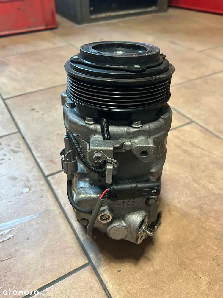 BMW F30 F22 N20 2.8 SPRĘŻARKA KLIMATYZACJI 9330825 - 2