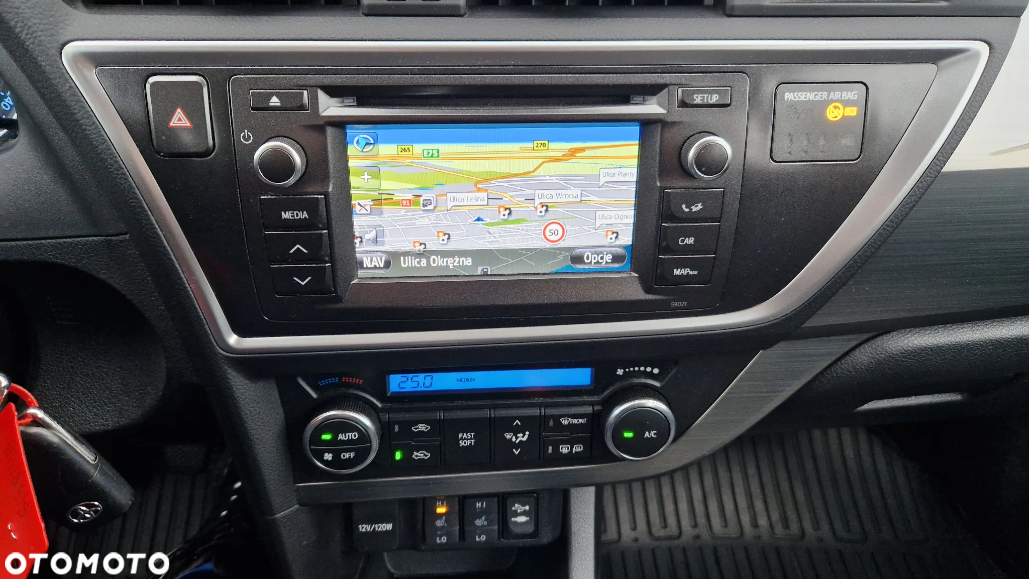 Toyota Auris 1.6 Prestige - 20