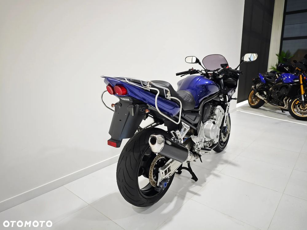 Yamaha FZS - 9