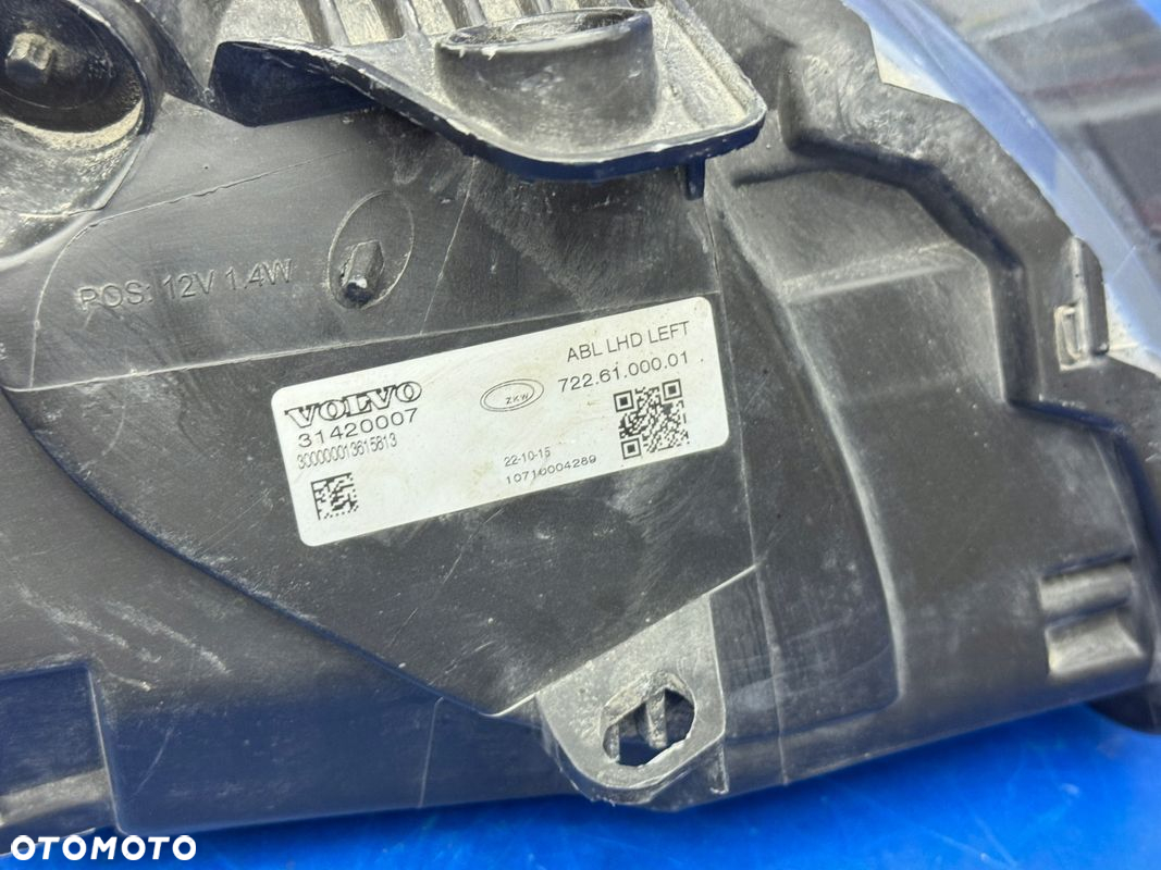 LEWY BI XENON VOLVO V40 II SKRĘTNA BDB EU - 7