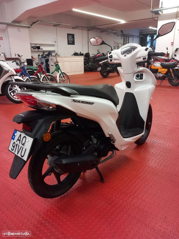 Honda Vision 110 - 11
