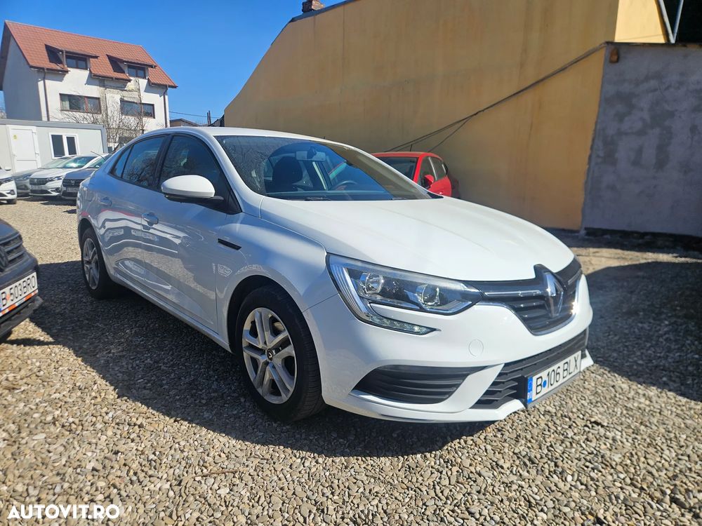 Renault Megane TCe Zen - 2