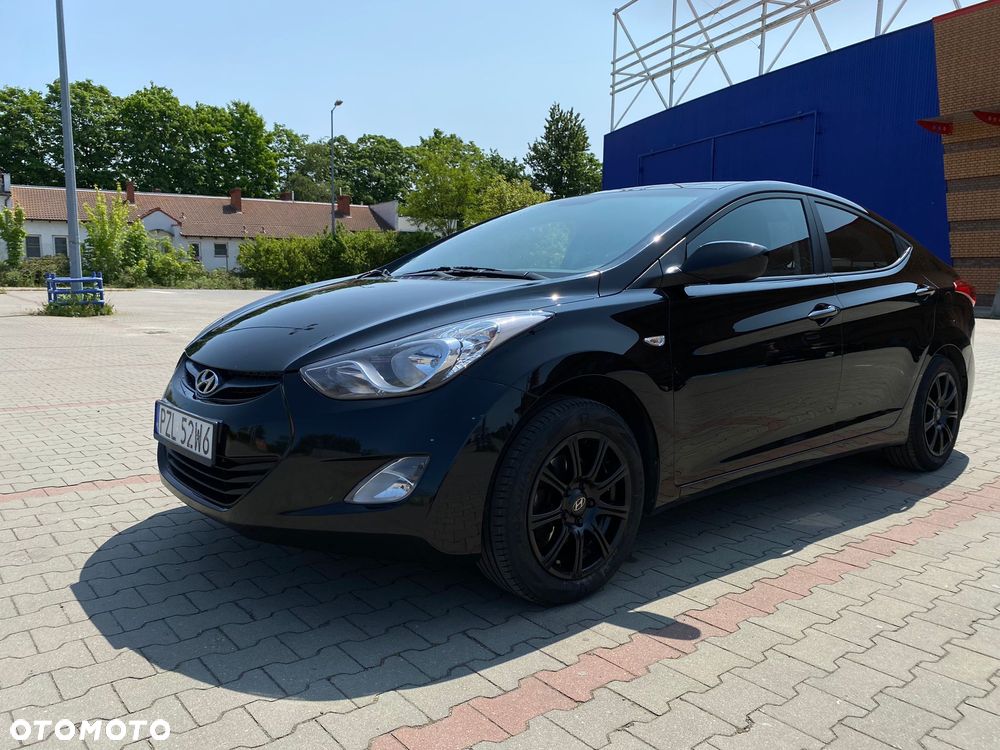 Hyundai Elantra 1.6 Classic + - 8