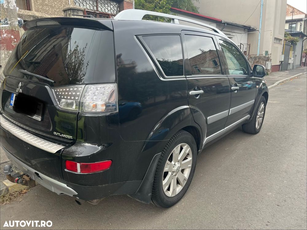 Mitsubishi Outlander 2.4 MIVEC NAVI Instyle Aut - 4