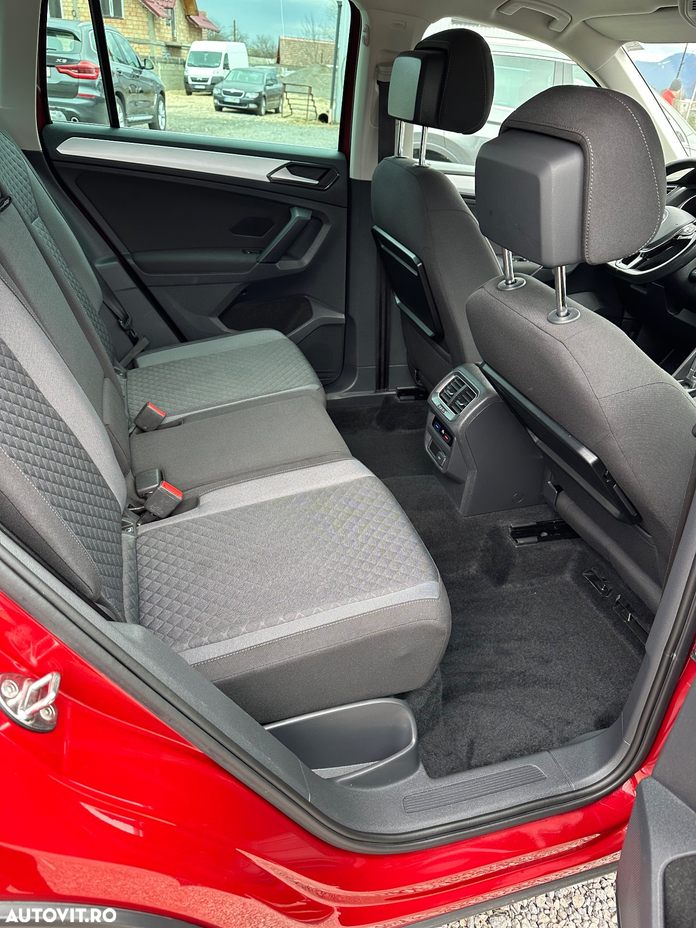 Volkswagen Tiguan 2.0 TDI 4Mot DSG Comfortline - 23