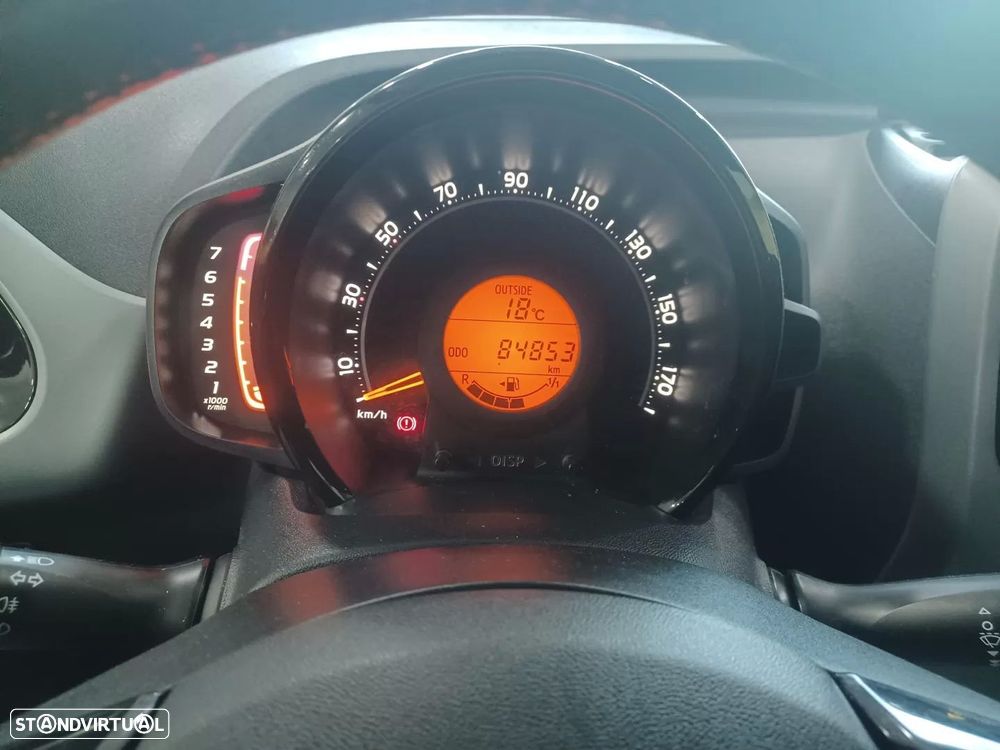 Toyota Aygo x-play club - 12