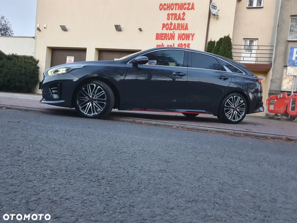 Kia ProCeed 1.6 T-GDI GT DCT - 6