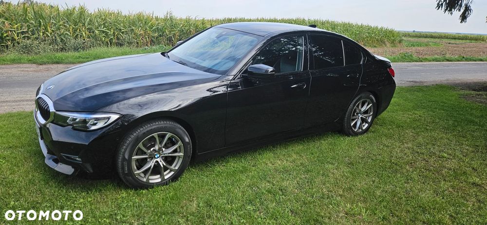 BMW 3 Series 2020 photo 2