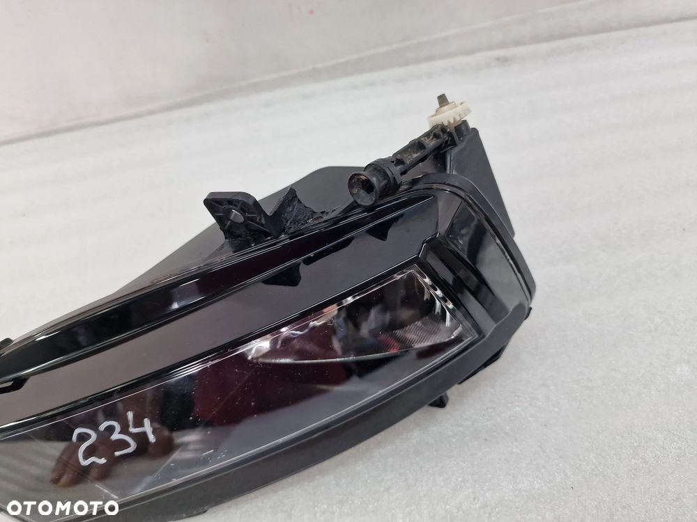 VW GOLF VII 7 5G0 12- PRAWY HALOGEN , NR 5G0941662D , NR AUKCJI H234 - 3