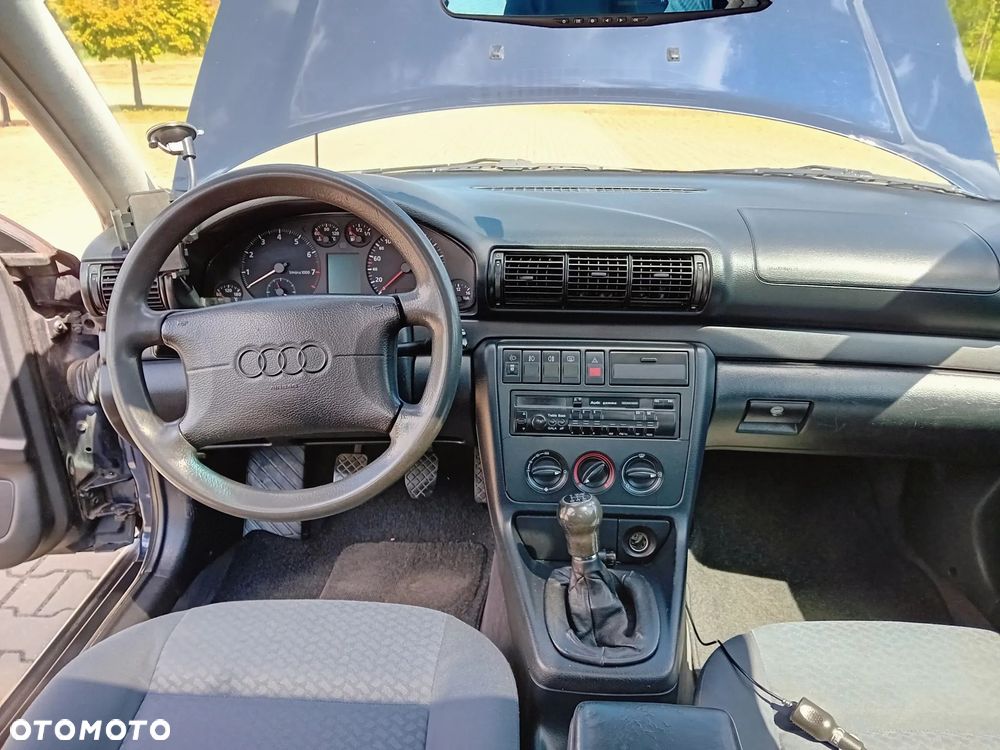 Audi A4 Limousine - 2