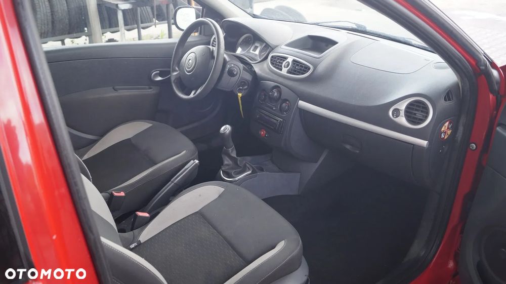 Renault Clio 1.2 16V Alize Euro5 - 13