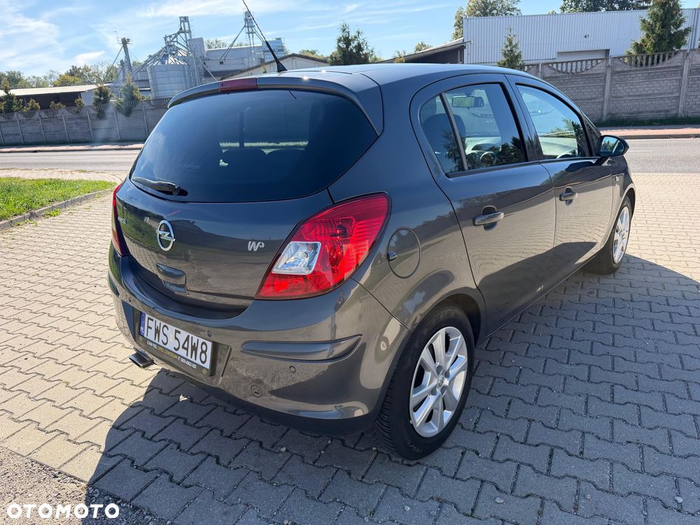 Opel Corsa 1.4 16V 150 Jahre - 8