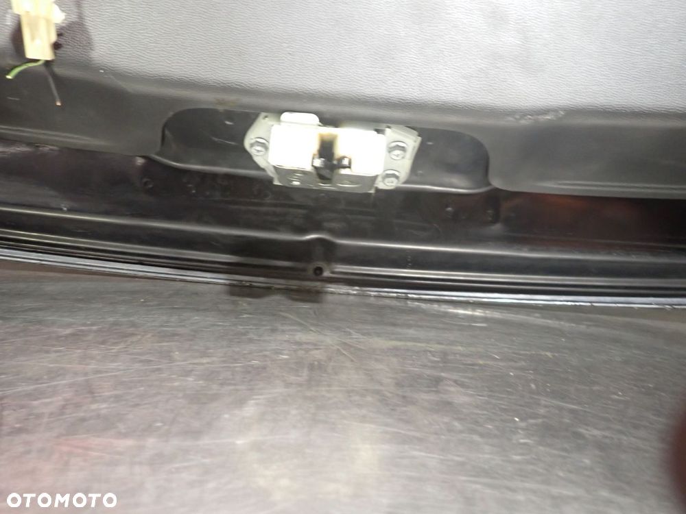 KLAPA TYŁ BAGAŻNIKA SUZUKI SPLASH 1.0 - 16