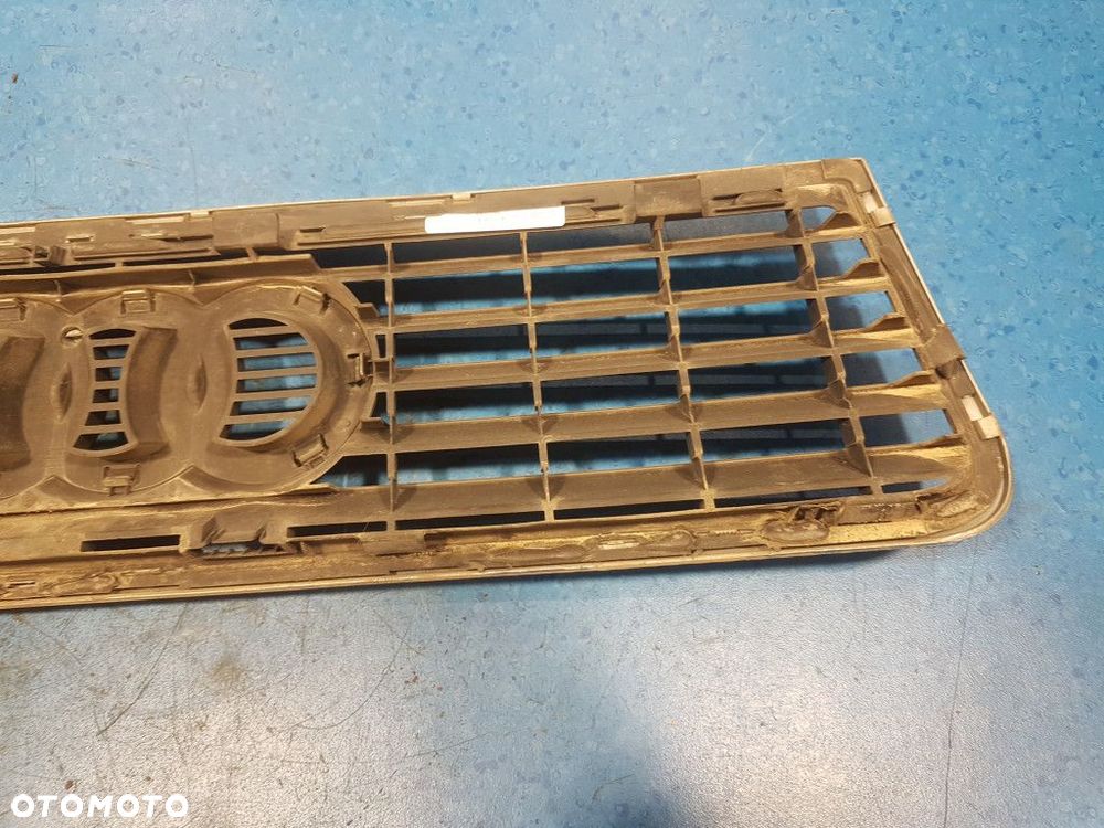 AUDI A6 C5 2.5 TDI ATRAPA / GRILL - 13