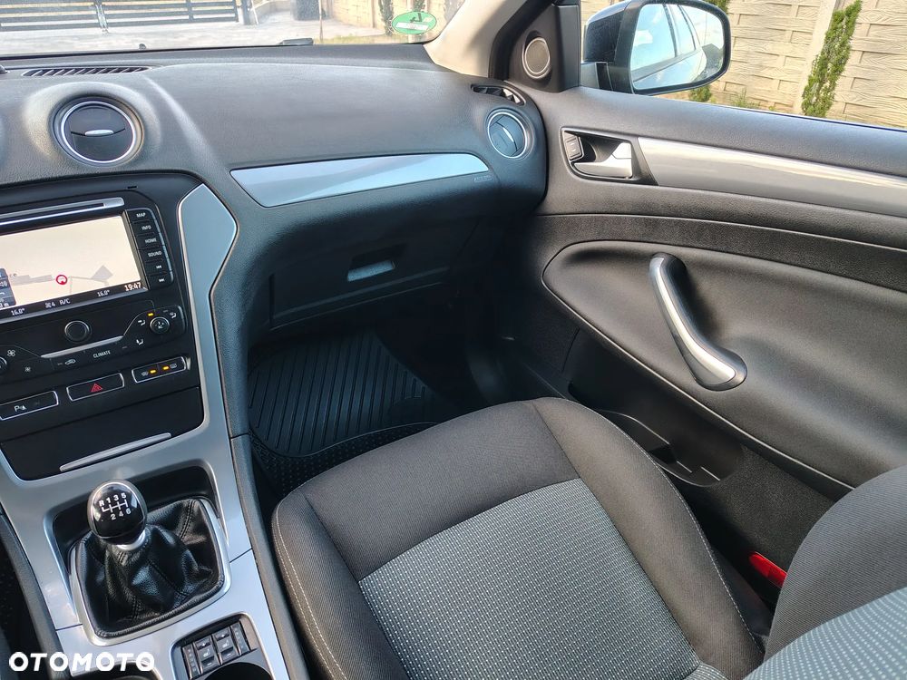 Ford Mondeo 2.0 TDCi Business Edition - 24