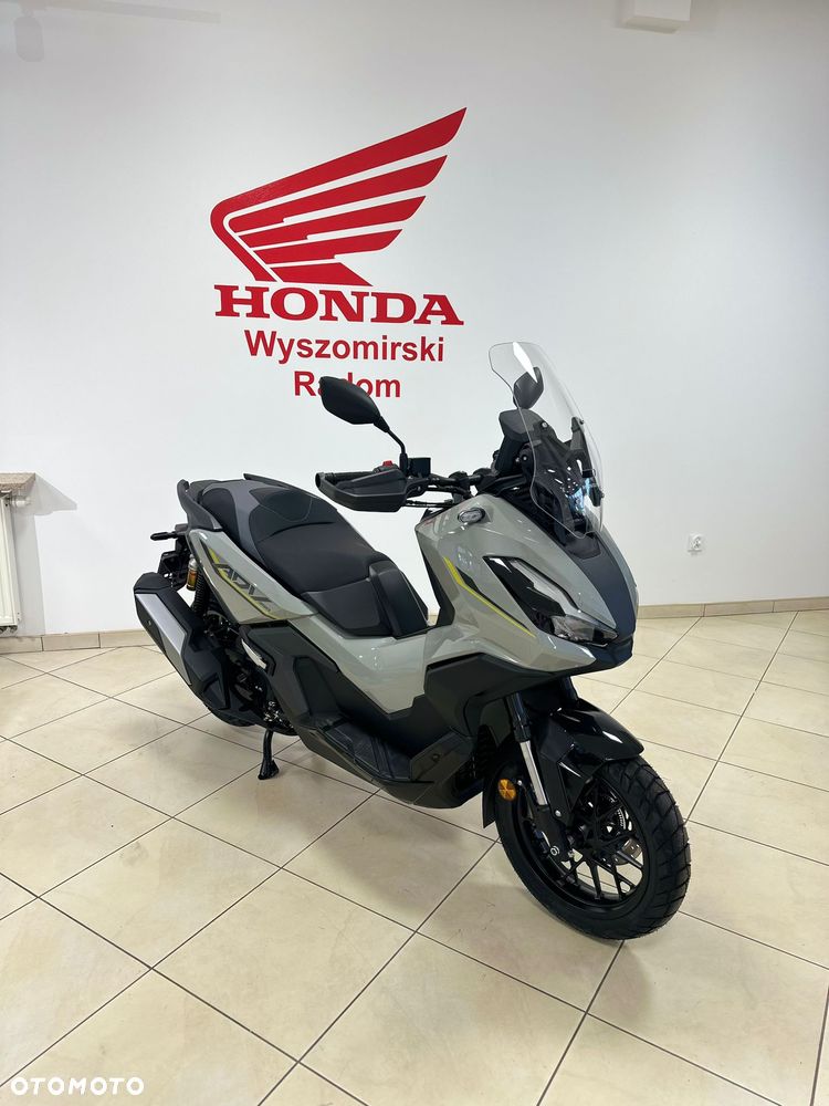 Honda ADV350 - 4