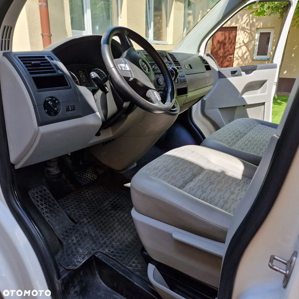 Volkswagen T5 - 20