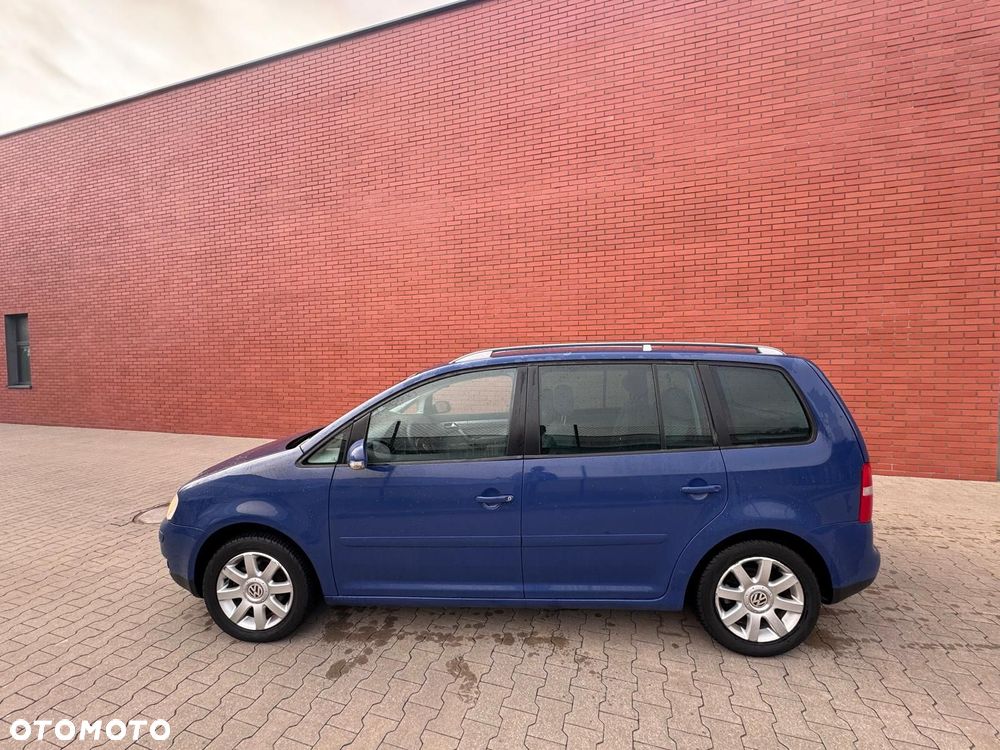 Volkswagen Touran - 5