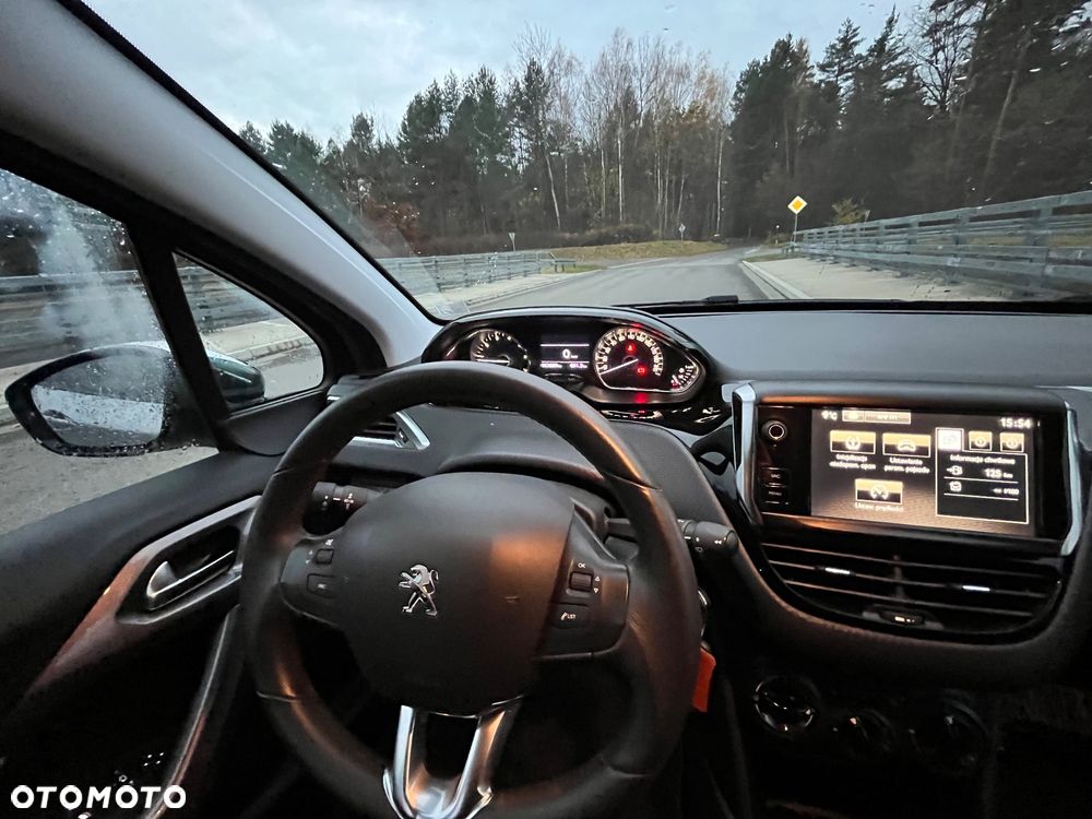 Peugeot 2008 PureTech 82 Style - 12