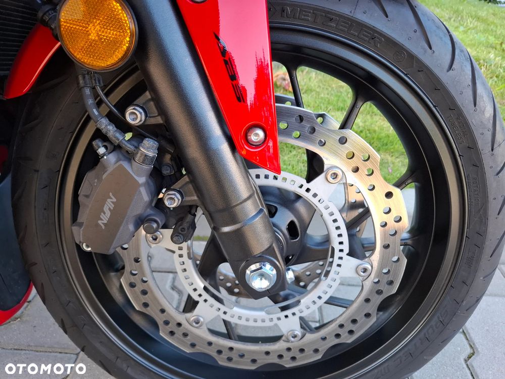 Honda CBR - 27