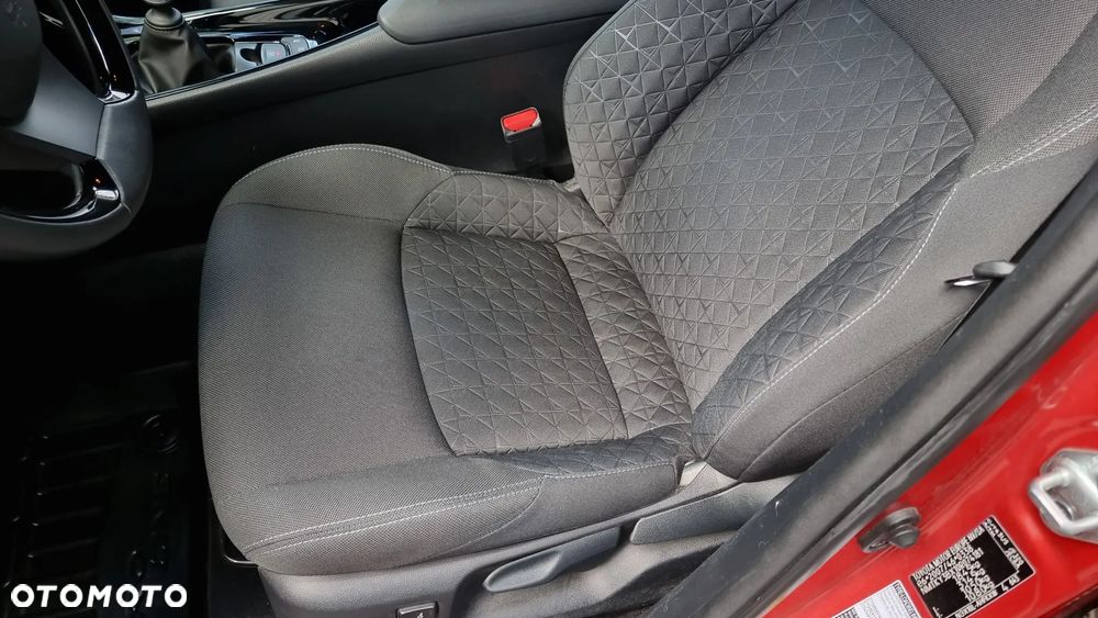 Toyota C-HR 1.2 T Premium - 24