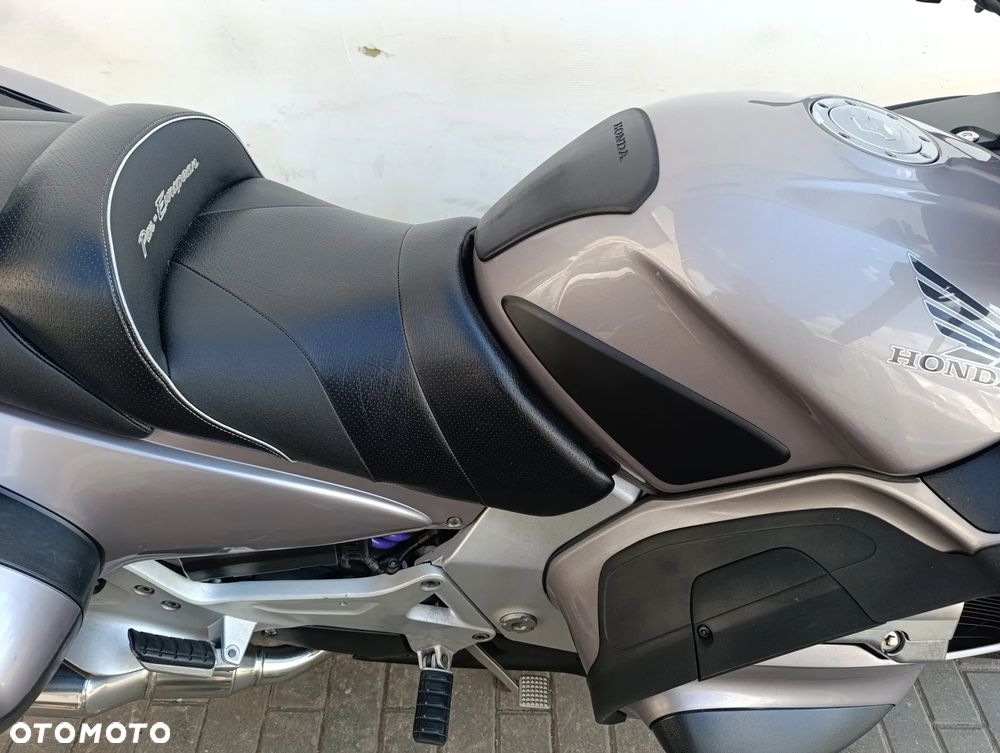 Honda ST - 26
