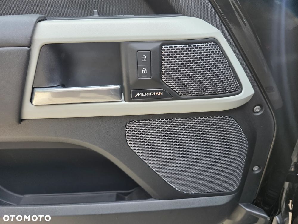 Land Rover Defender 3.0 D250 mHEV XS Edition - 11