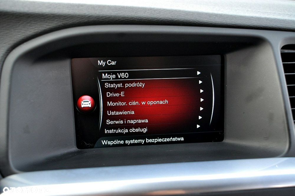 Volvo V60 D3 Drive-E Momentum - 31