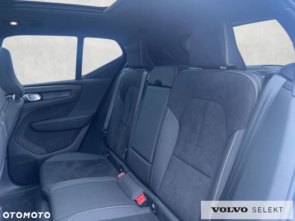 Volvo XC 40 - 31