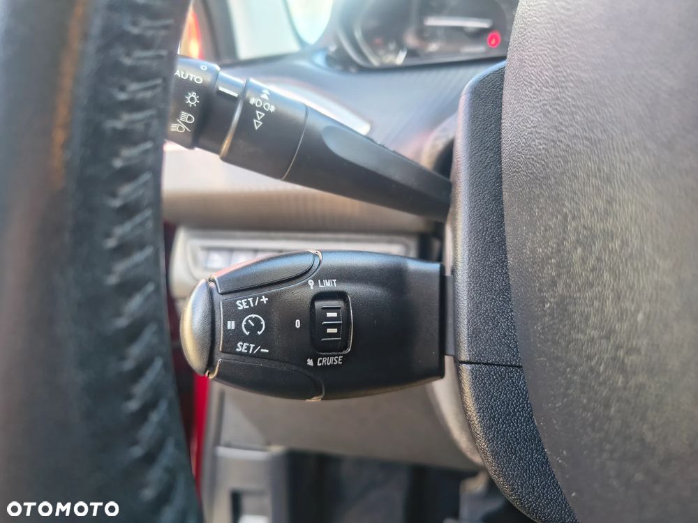 Peugeot 2008 Blue-HDi FAP 100 STOP & START Style - 27