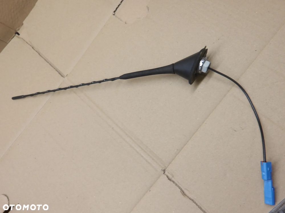 OPEL CORSA D 3D 06-10 ANTENA DACHOWA - 1