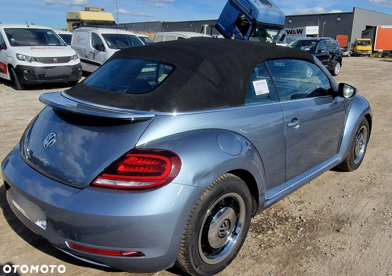 Volkswagen Beetle - 32