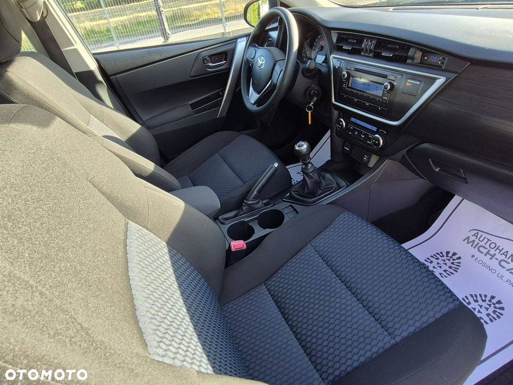 Toyota Auris - 27