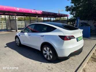 Tesla Model Y - 7