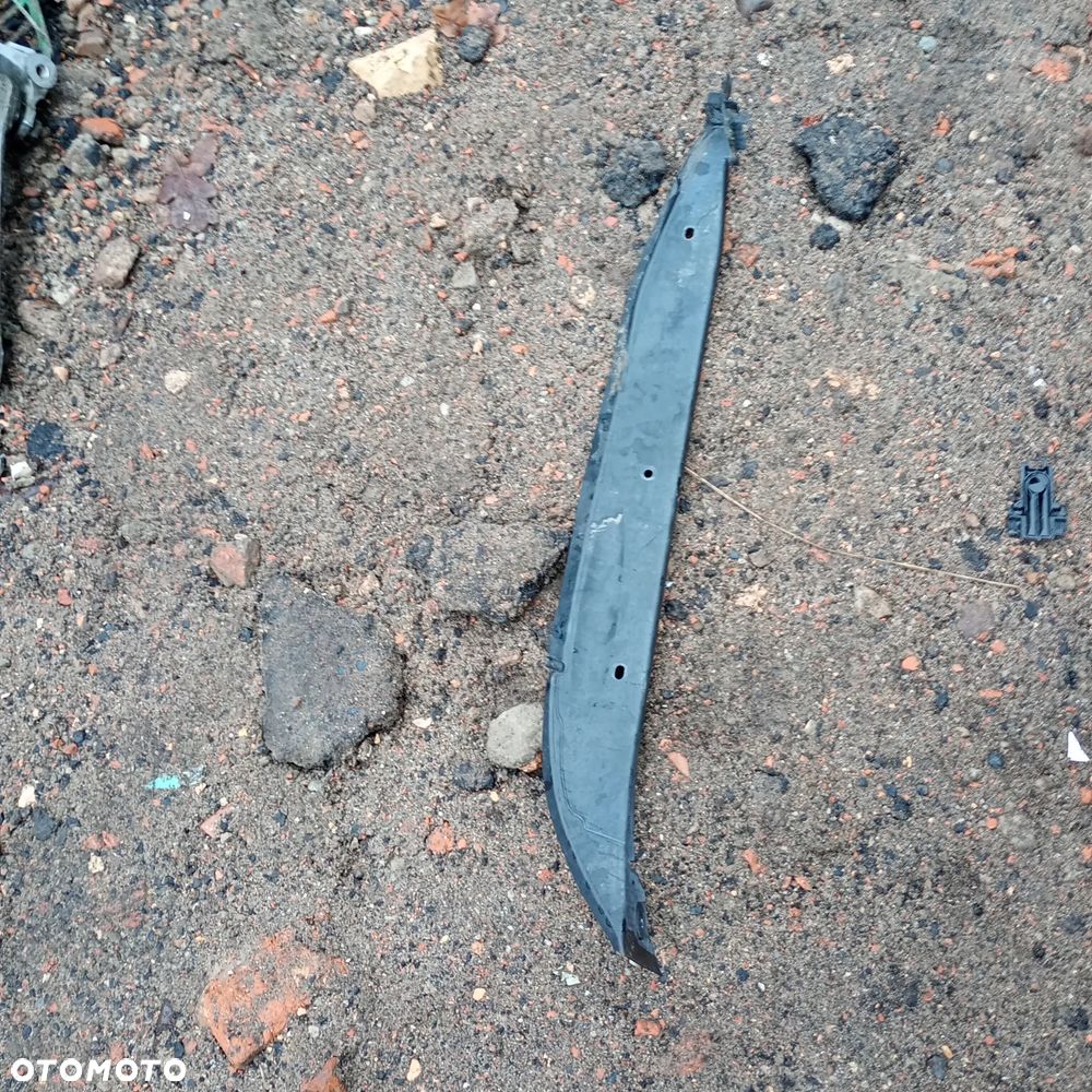 Osłona błotnika prawa Macan 95B854778B - 1