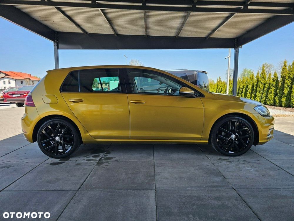 Volkswagen Golf - 10